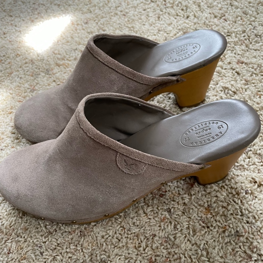 Womens clog sz9